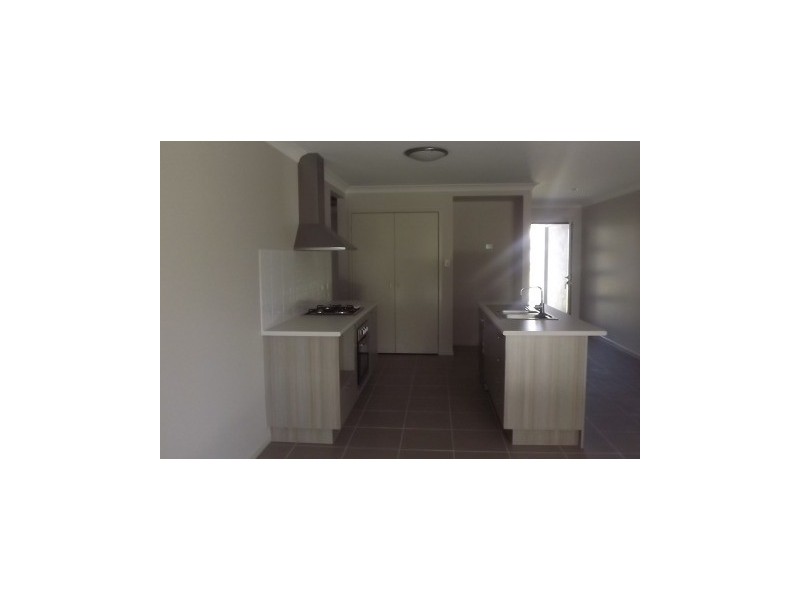 13 Woodfern Drive, Morayfield QLD 4506