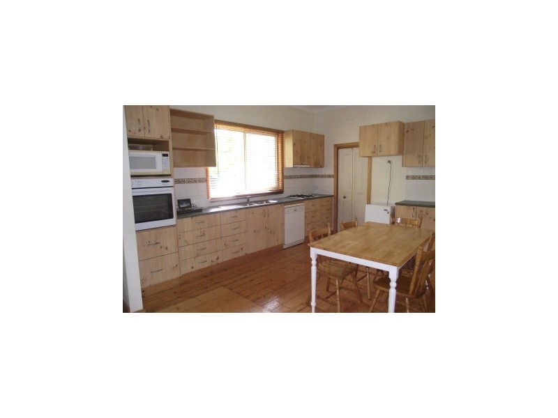 31 McMillan Street, Maffra VIC 3860