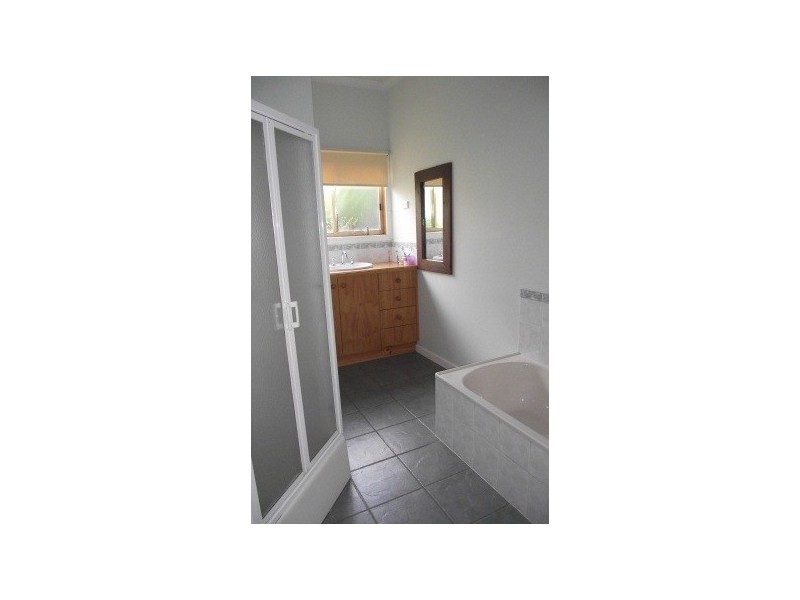 31 McMillan Street, Maffra VIC 3860