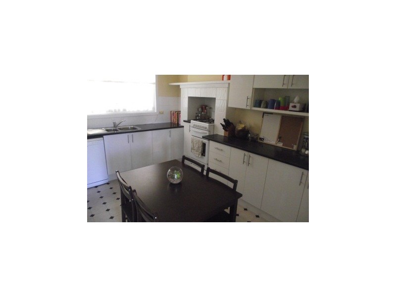 53 Powerscourt Street, Maffra VIC 3860