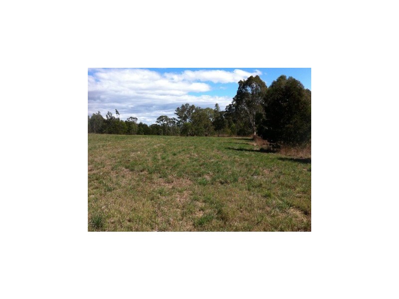 24 Scotts Lane, Maffra VIC 3860