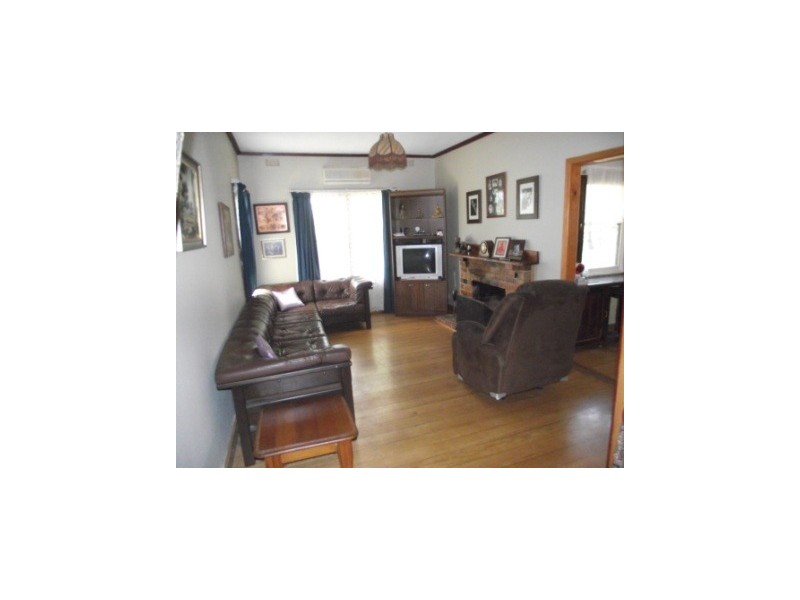 1 Nambrok Avenue, Heyfield VIC 3858