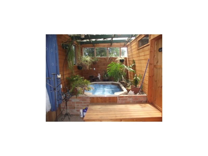 1 Nambrok Avenue, Heyfield VIC 3858