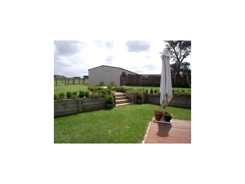 136 Sandy Creek Road, Maffra VIC 3860