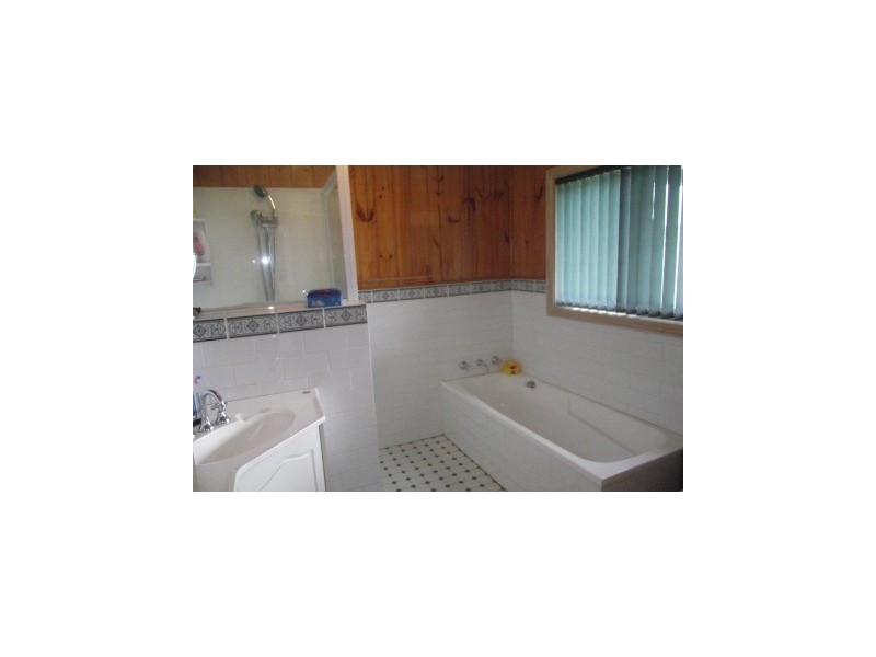 28 George Street, Maffra VIC 3860