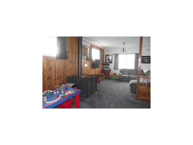 28 George Street, Maffra VIC 3860