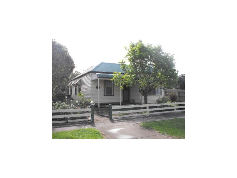 62 Queen Street, Maffra VIC 3860