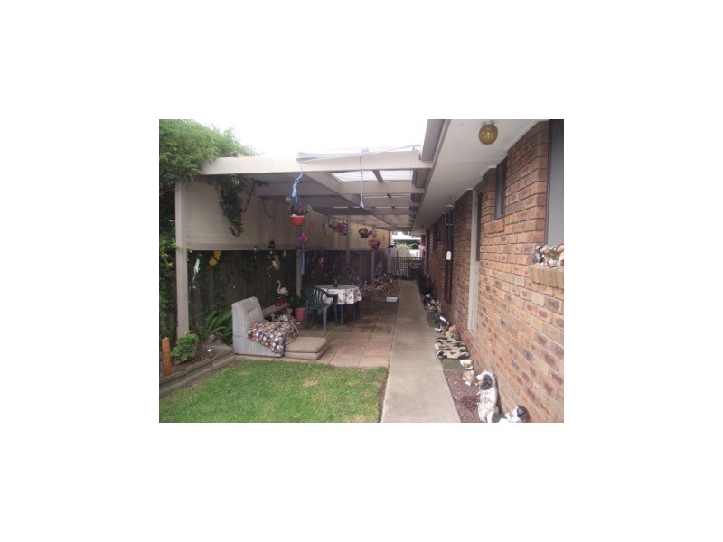 17 Davis Street, Maffra VIC 3860