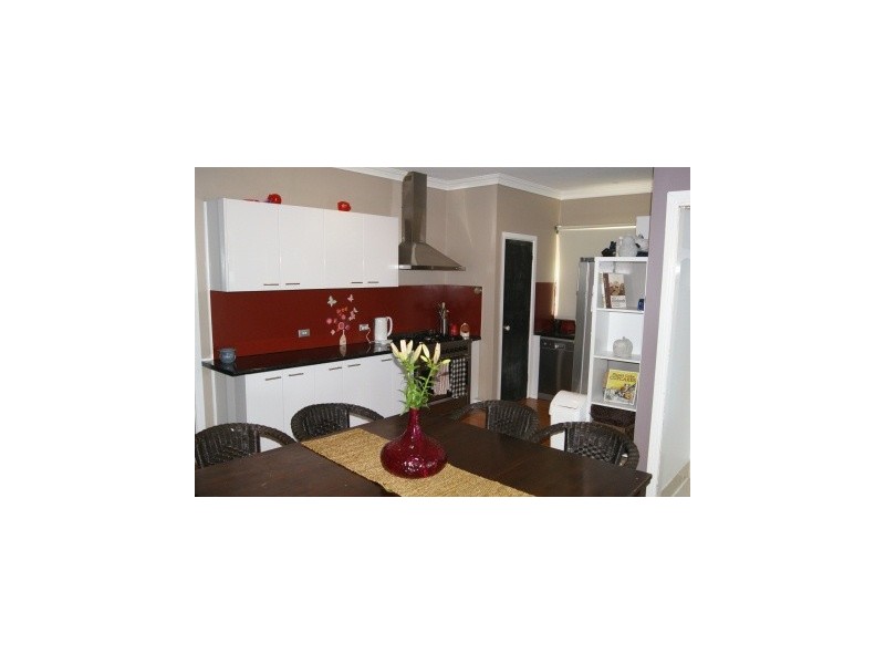 10 Landy Street, Maffra VIC 3860