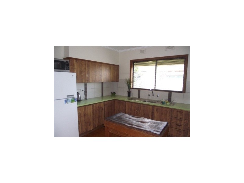 92 Powerscourt Street, Maffra VIC 3860