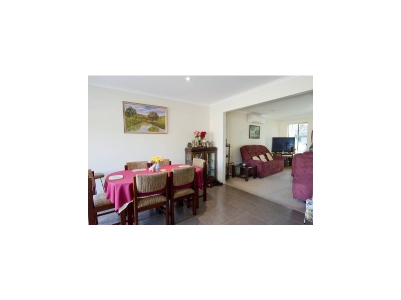 2/1D Duke Street, Maffra VIC 3860