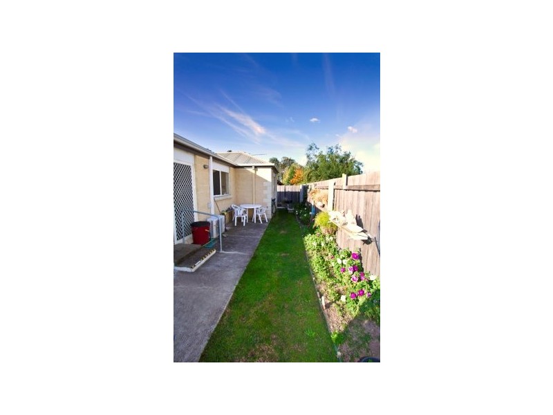 2/1D Duke Street, Maffra VIC 3860