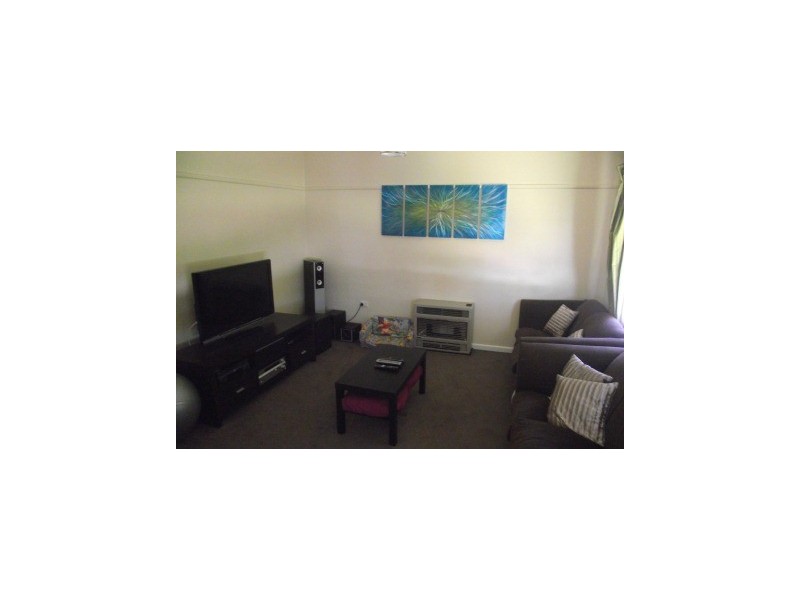 53 Powerscourt Street, Maffra VIC 3860