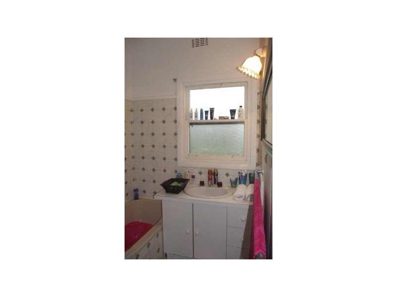 37 Landy Street, Maffra VIC 3860