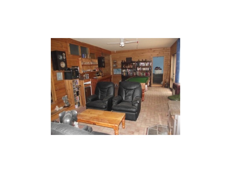 1 Nambrok Avenue, Heyfield VIC 3858