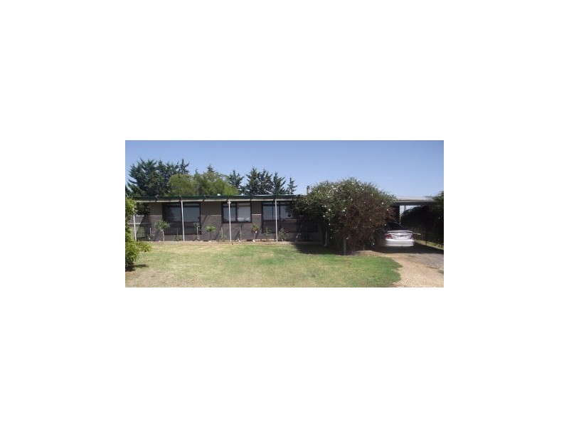 9 Beet Road, Maffra VIC 3860