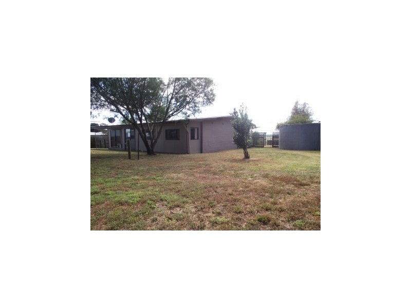 9 Beet Road, Maffra VIC 3860