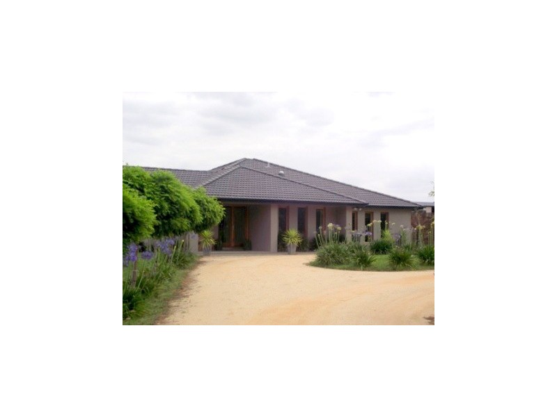 136 Sandy Creek Road, Maffra VIC 3860