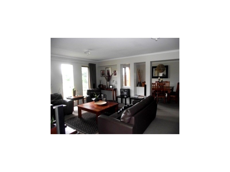 136 Sandy Creek Road, Maffra VIC 3860