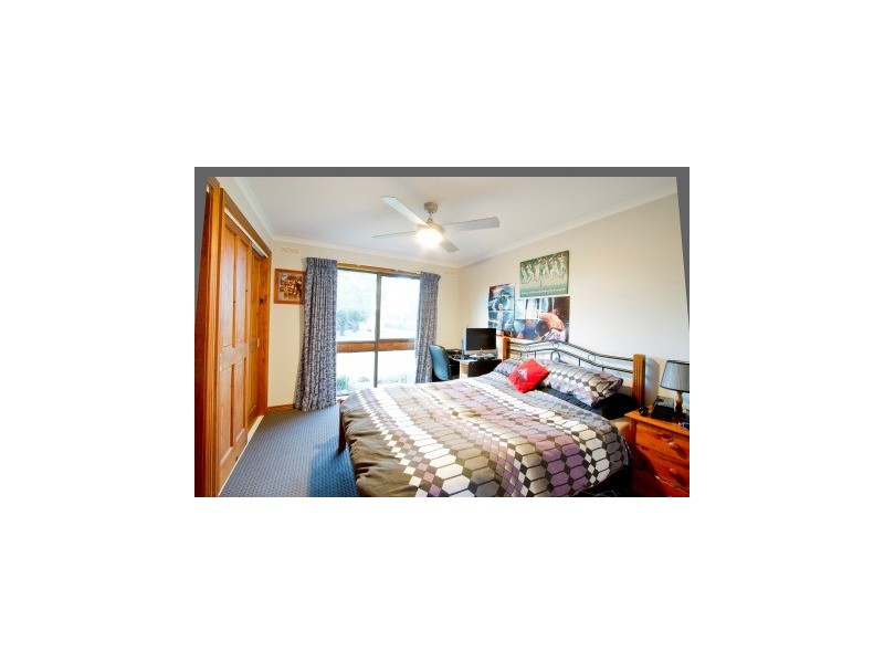 229 Sandy Creek Road, Maffra VIC 3860