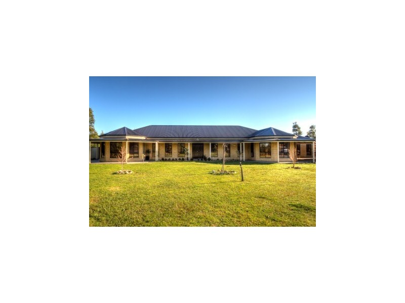 41 Batchelor Court, Maffra VIC 3860