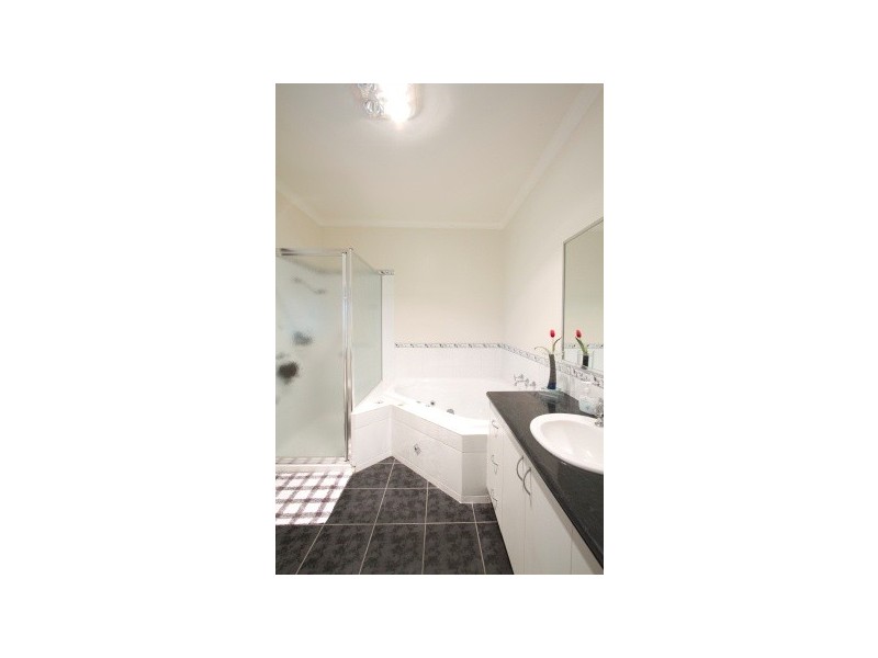 41 Batchelor Court, Maffra VIC 3860