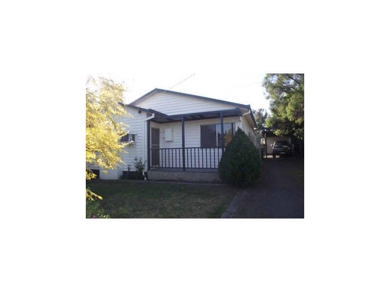 17 Bruce Street, Heyfield VIC 3858