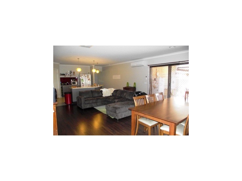 2 Knight Street, Maffra VIC 3860