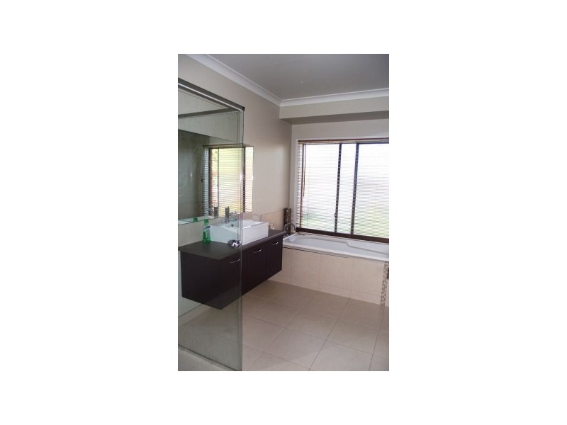 2 Knight Street, Maffra VIC 3860