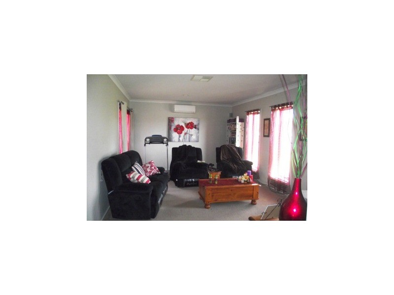 2 Knight Street, Maffra VIC 3860