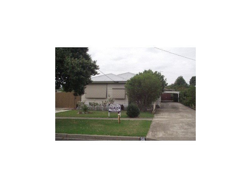 98 Boisdale Street, Maffra VIC 3860