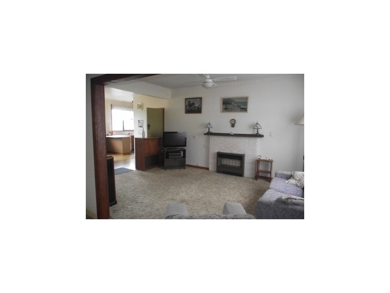 98 Boisdale Street, Maffra VIC 3860