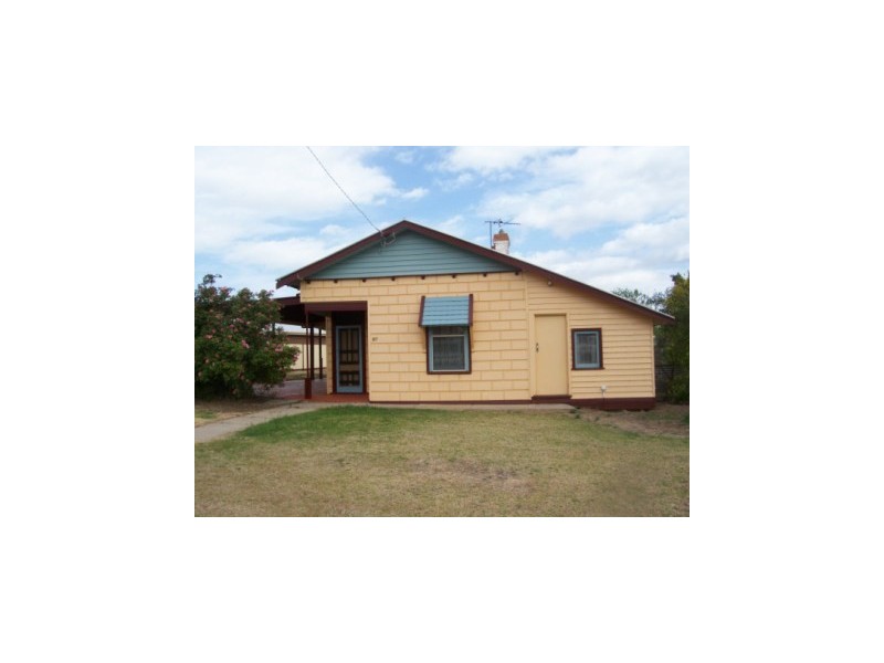 87 Queen Street, Maffra VIC 3860