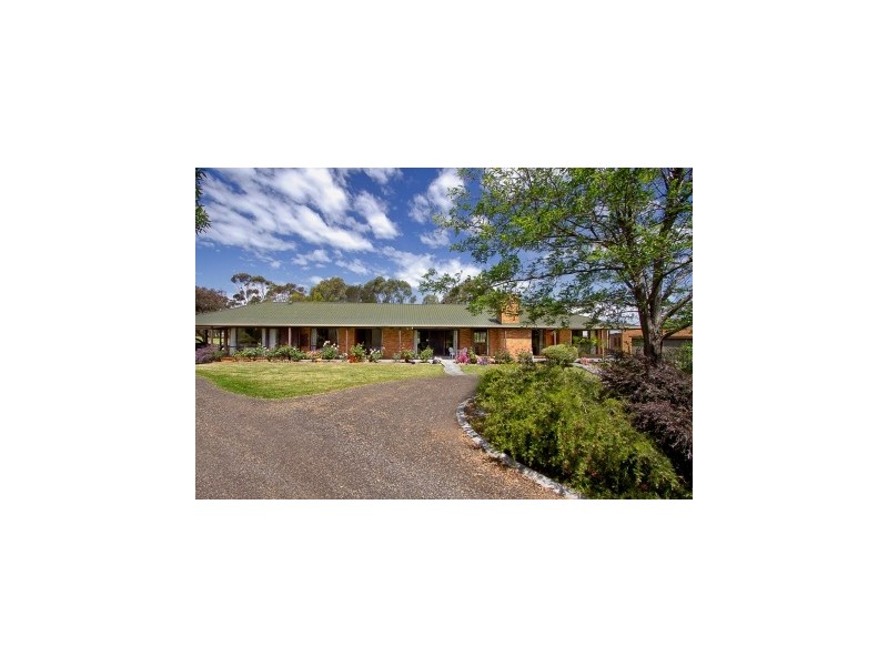 111 Sandy Creek Road, Maffra VIC 3860