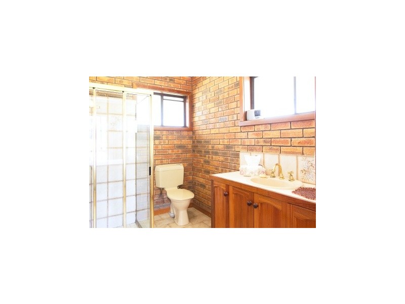 111 Sandy Creek Road, Maffra VIC 3860