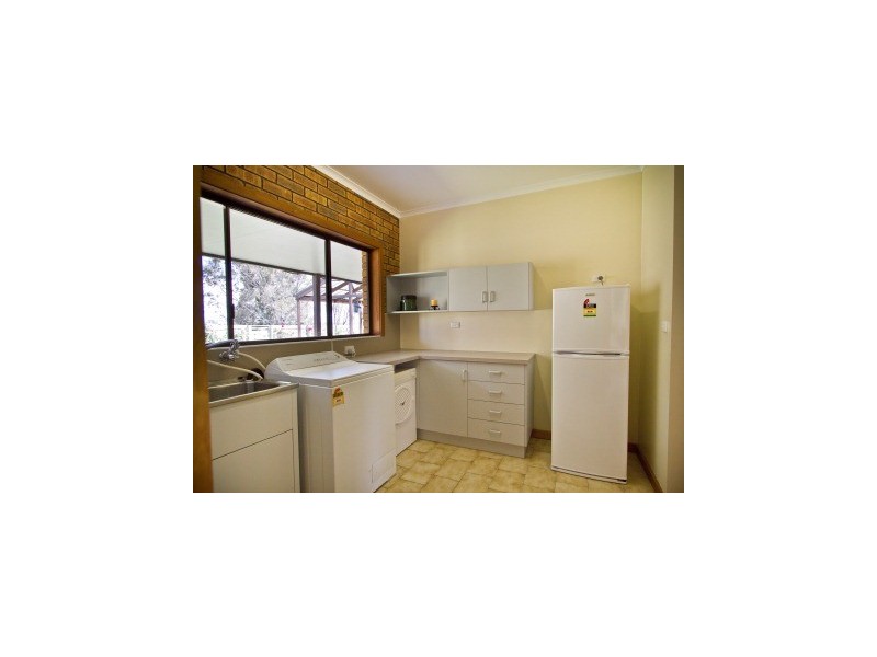 111 Sandy Creek Road, Maffra VIC 3860