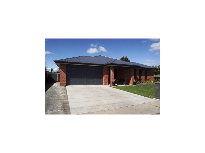 2 Knight Street, Maffra VIC 3860