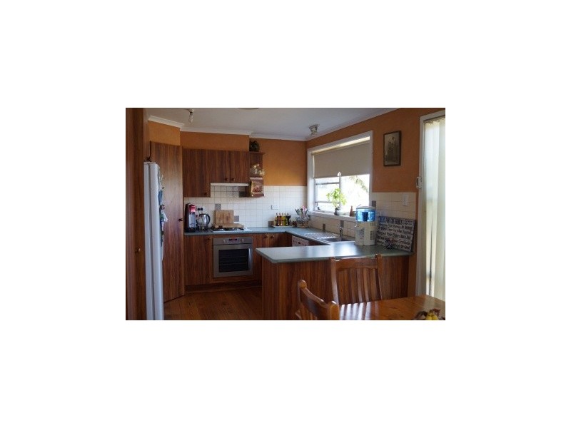 22 Landy Street, Maffra VIC 3860