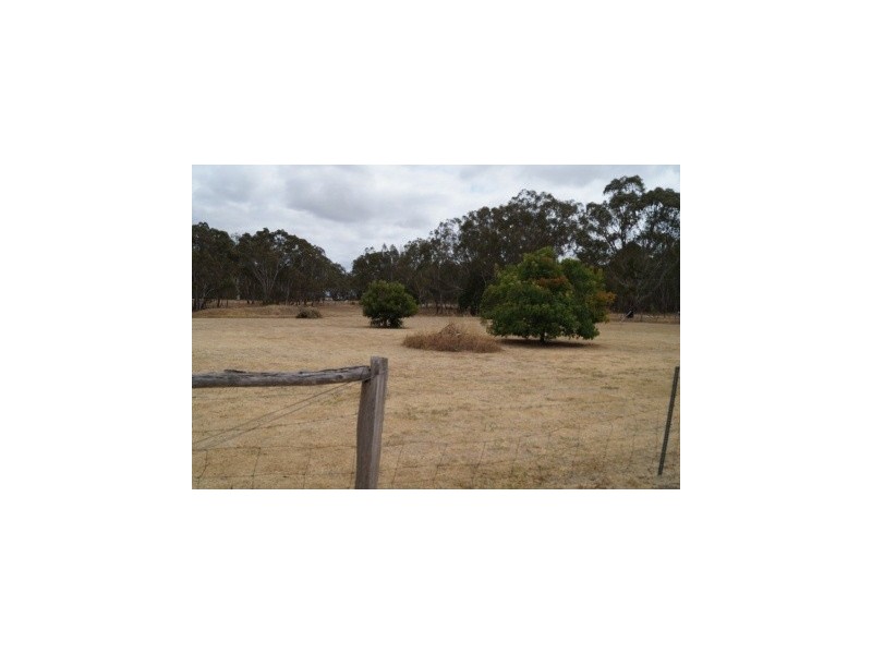 177 Three Chain Road, Maffra VIC 3860