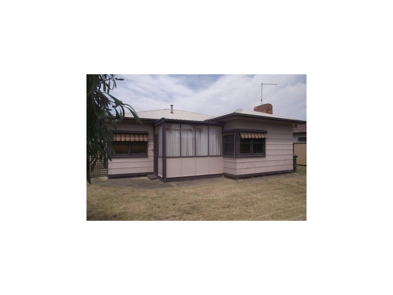 60 Knight Street, Maffra VIC 3860