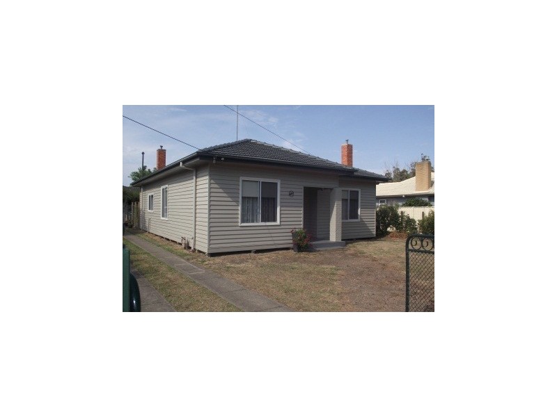 42 Church Street, Maffra VIC 3860