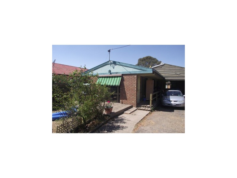 1/32 Landy Street, Maffra VIC 3860