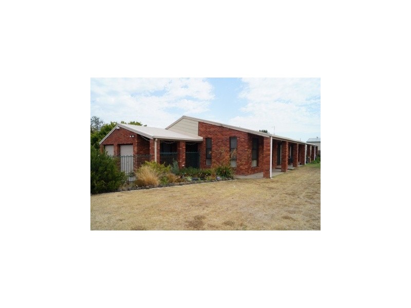 10 Lorrayne Court, Maffra VIC 3860