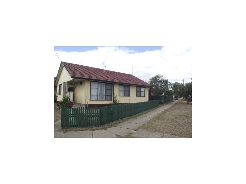 1 Munro Street, Maffra VIC 3860