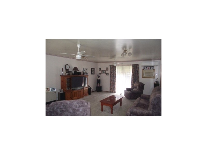 98 Carpenter Street, Maffra VIC 3860