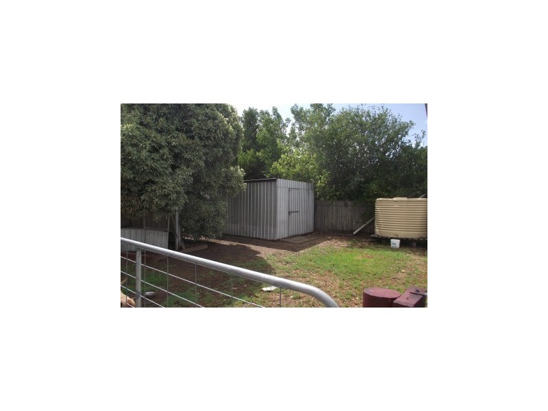 98 Carpenter Street, Maffra VIC 3860