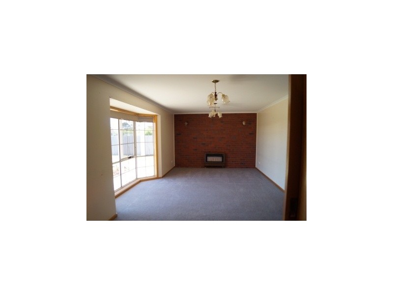 35 Merry Street, Maffra VIC 3860