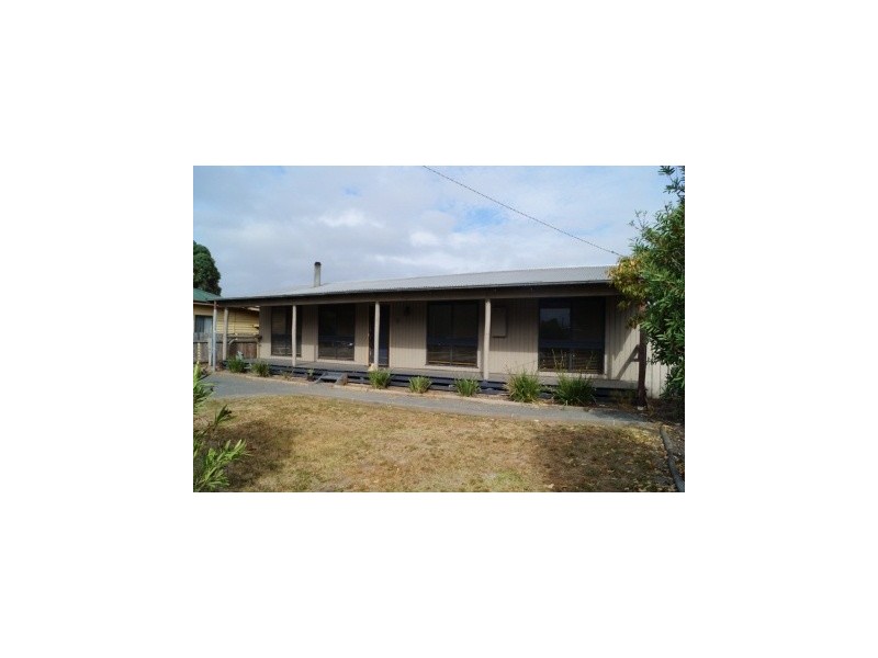 17 Anderson Street, Heyfield VIC 3858