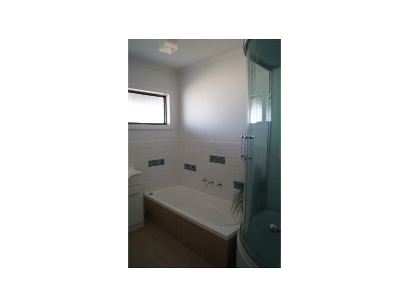 17 Anderson Street, Heyfield VIC 3858