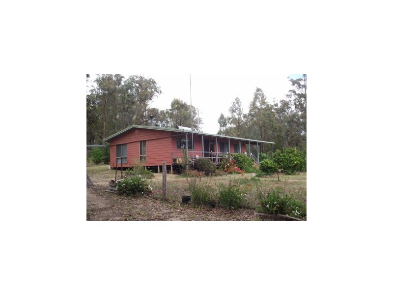 44 Cummins Road, Glenmaggie VIC 3858